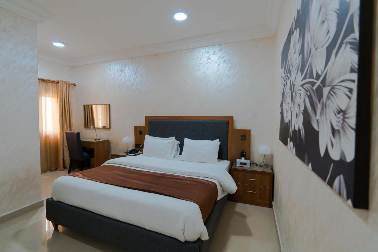 Phoenicia Suites Wupa Eksteriør bilde
